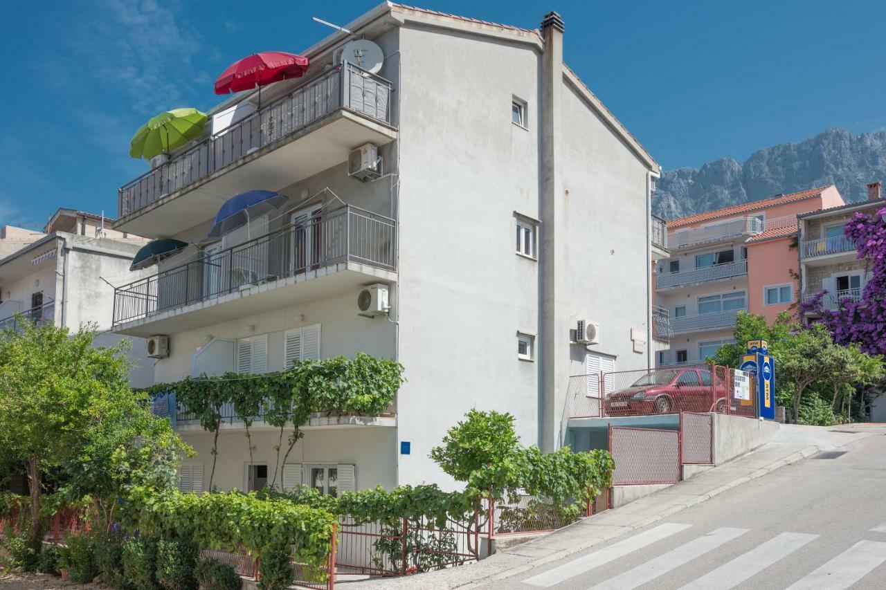 Studio Apartments Antonio Makarska Bagian luar foto