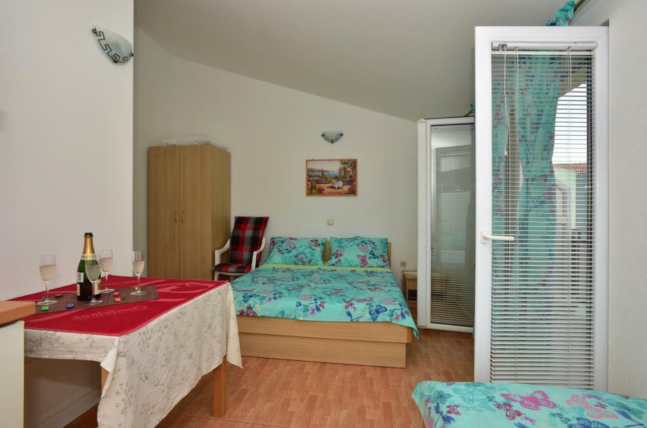 Studio Apartments Antonio Makarska Bagian luar foto