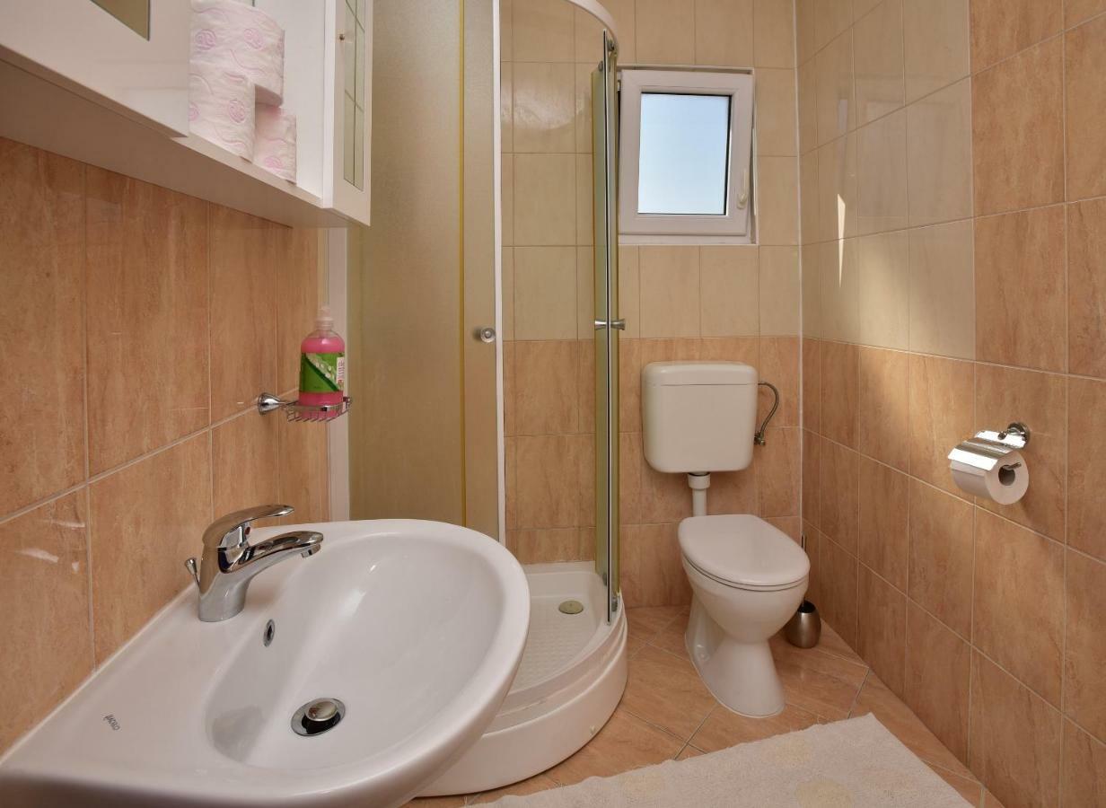 Studio Apartments Antonio Makarska Bagian luar foto