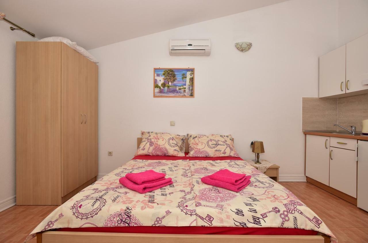 Studio Apartments Antonio Makarska Bagian luar foto