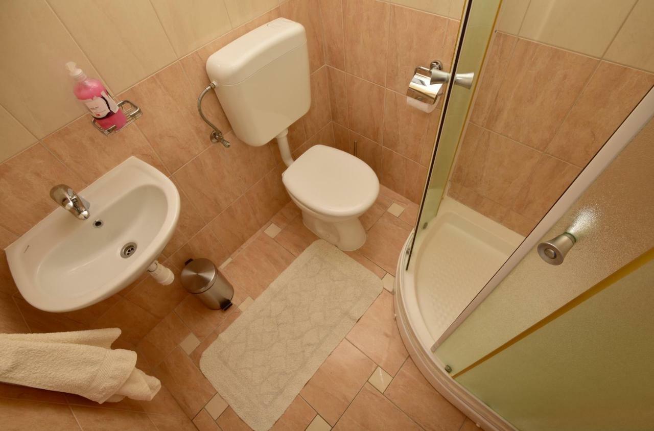 Studio Apartments Antonio Makarska Bagian luar foto
