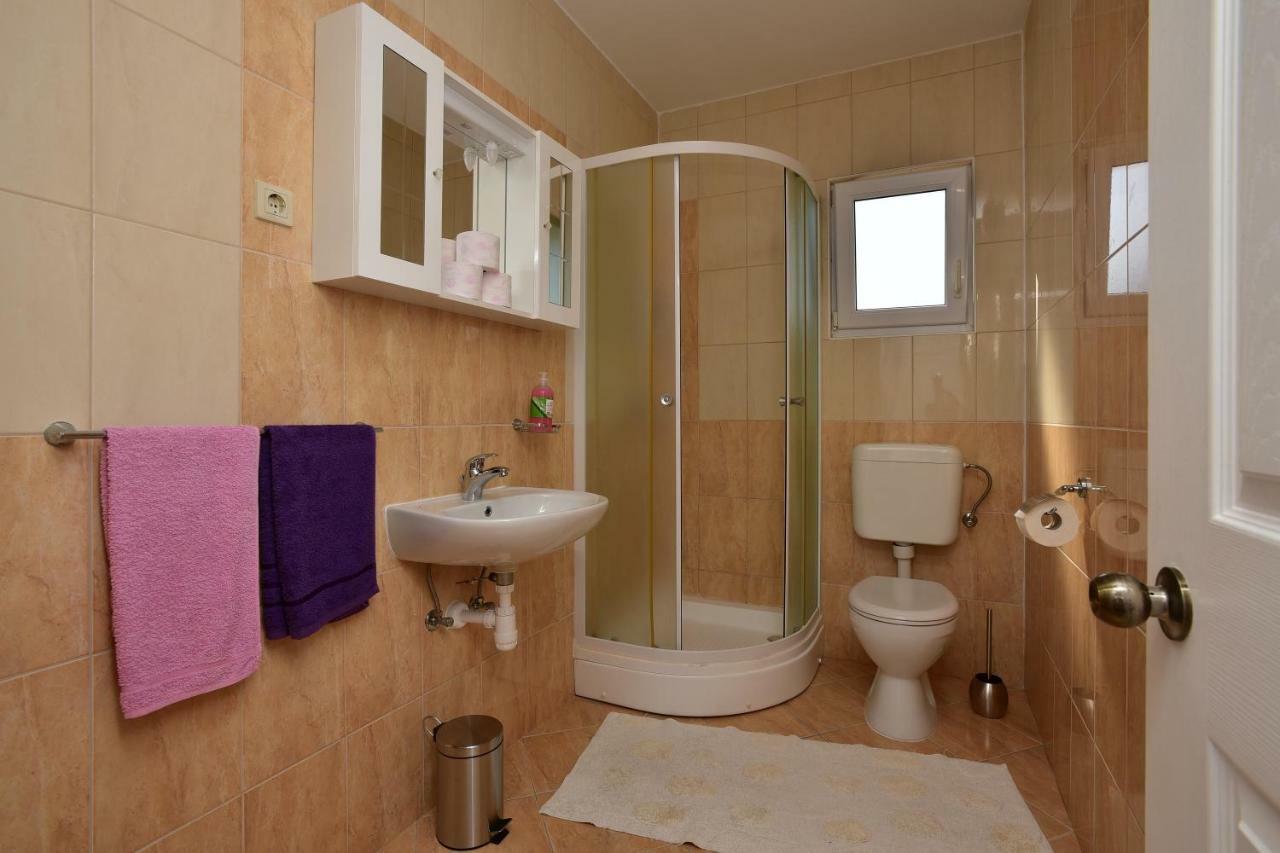 Studio Apartments Antonio Makarska Bagian luar foto