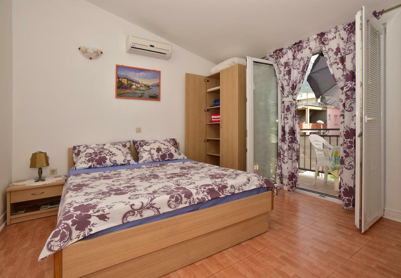 Studio Apartments Antonio Makarska Bagian luar foto